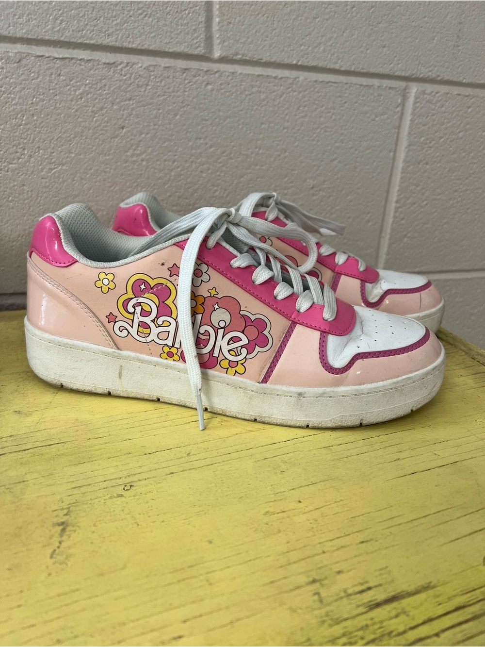 Barbie Retro Floral Sneakers Women’s Size 9 Pink Y2K Platform Shoes